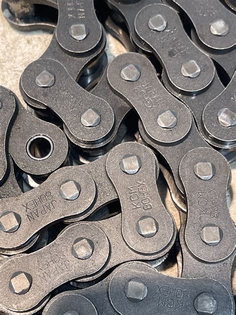 skidsteer l555 drive chain